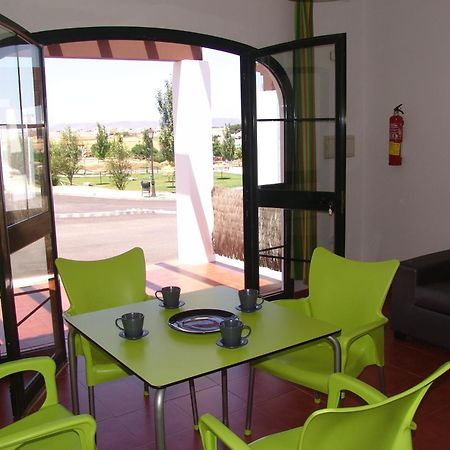 Camping La Sierrecilla Humilladero Exteriör bild
