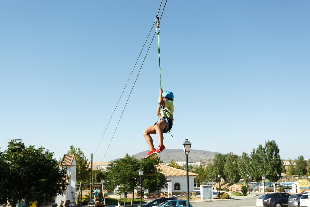 Camping La Sierrecilla Humilladero Exteriör bild